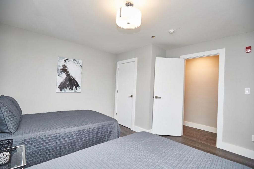 Clifton Hill Hideaway 3a - Two Bedroom Niagara Falls