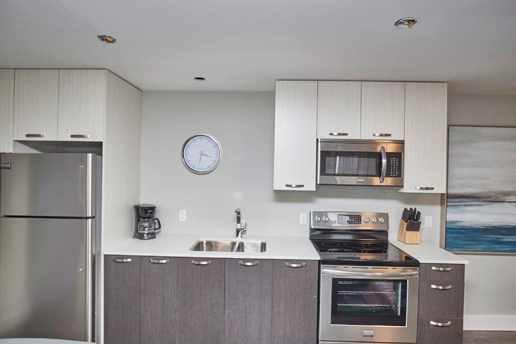 Clifton Hill Hideaway 3a - Two Bedroom *